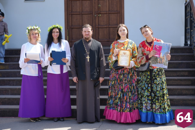 Гостей саратовского храма угощали блюдами народов России